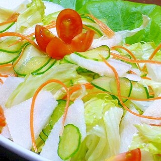 梨の健康効果とシャリシャリ食感♪季節の野菜サラダ